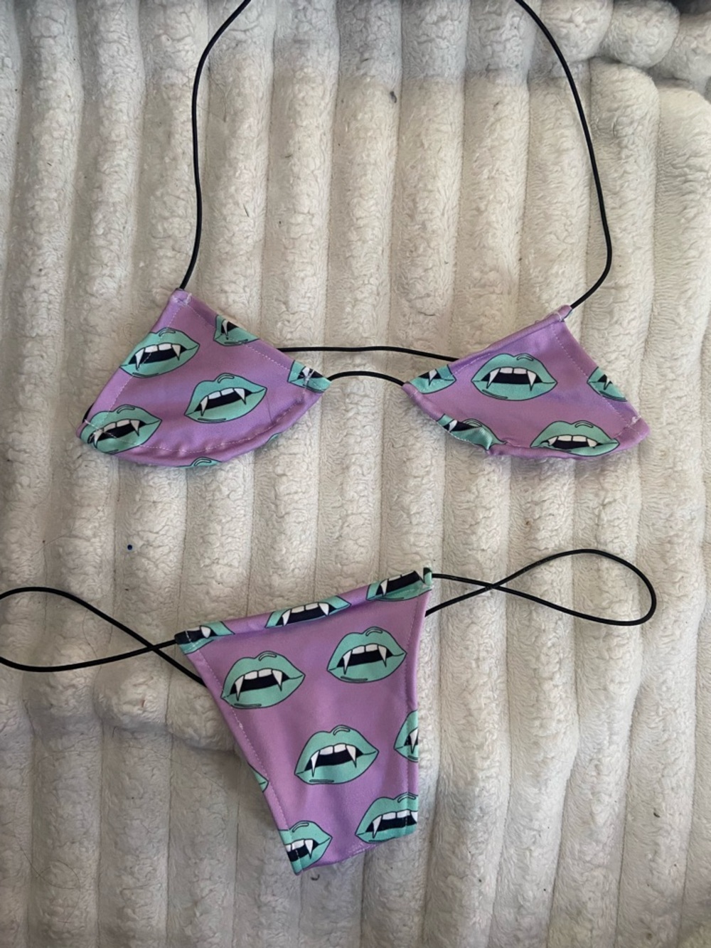 Vampire Lip Print Lavender Micro Bikini